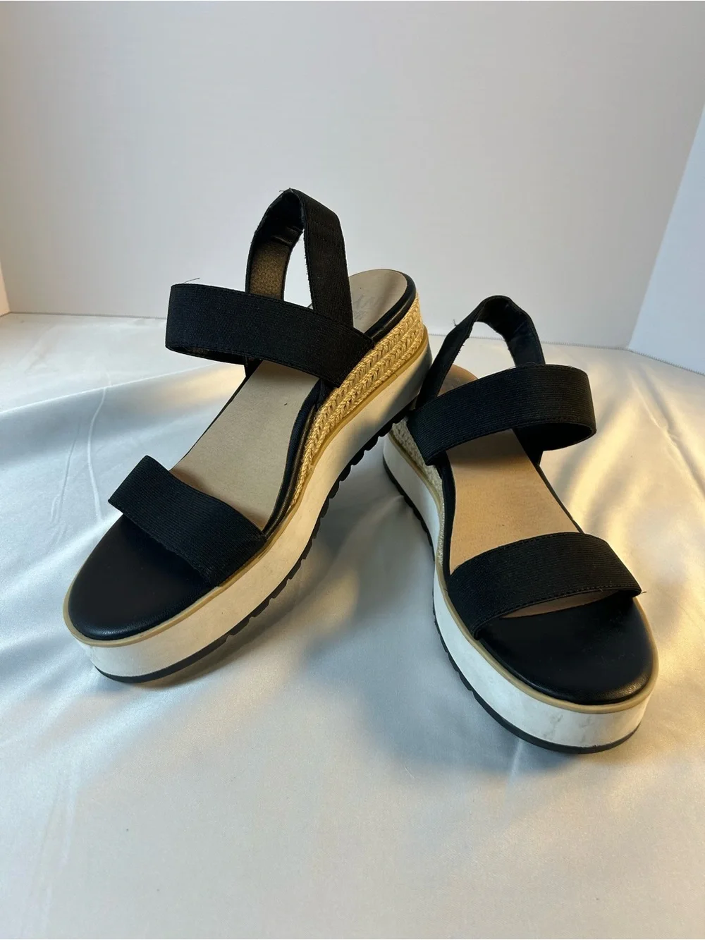 Madden NYC Talla Wedge Strappy Black Women’s Sandals Size 8 Summer Spring Wear